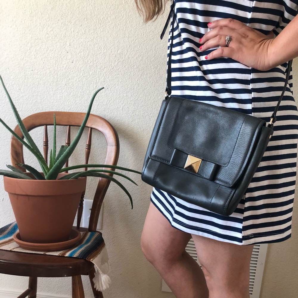 Kate spade black bow crossbody